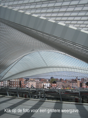 Wilma Bergveld - van nieuw naar oud station Luik Guillemins (1/2)